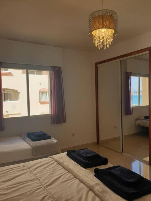 Estepona Port Beachside Apartment - Marina Bay Exterior foto